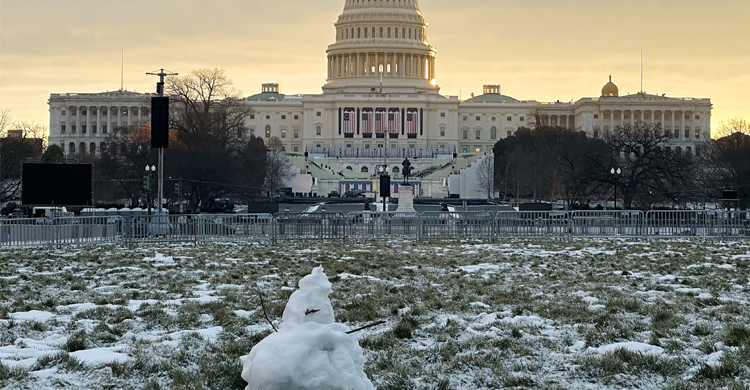 ট্রাম্পের অভিষেকে বরফের বাগড়া, অনুষ্ঠান হবে ইনডোরে